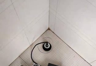虎林卫生间漏水维修之 loft 夹层储藏室毗邻暗管渗水哪家好，推荐诚匠小爱修缮